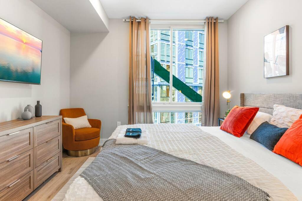 Prime Nolibs, Sleep 4ppl, Fast Wifi, King Bed, Rooftop Access, Two Smart Tvs *